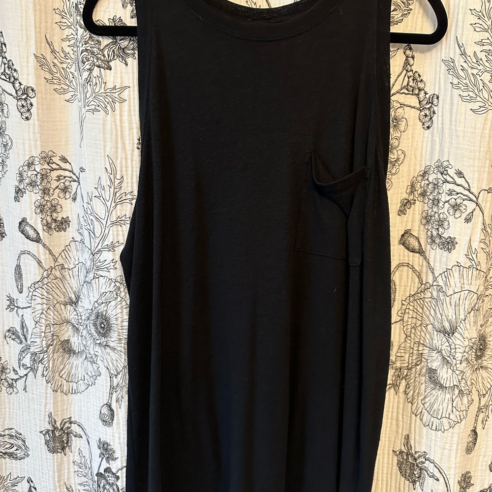 Black Sleeveless Top